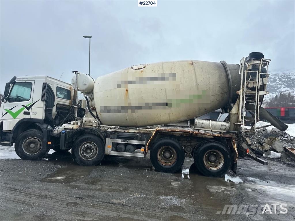 Volvo FM 400 8x4 concrete truck w/ intermix body. WATCH Camiones de concreto