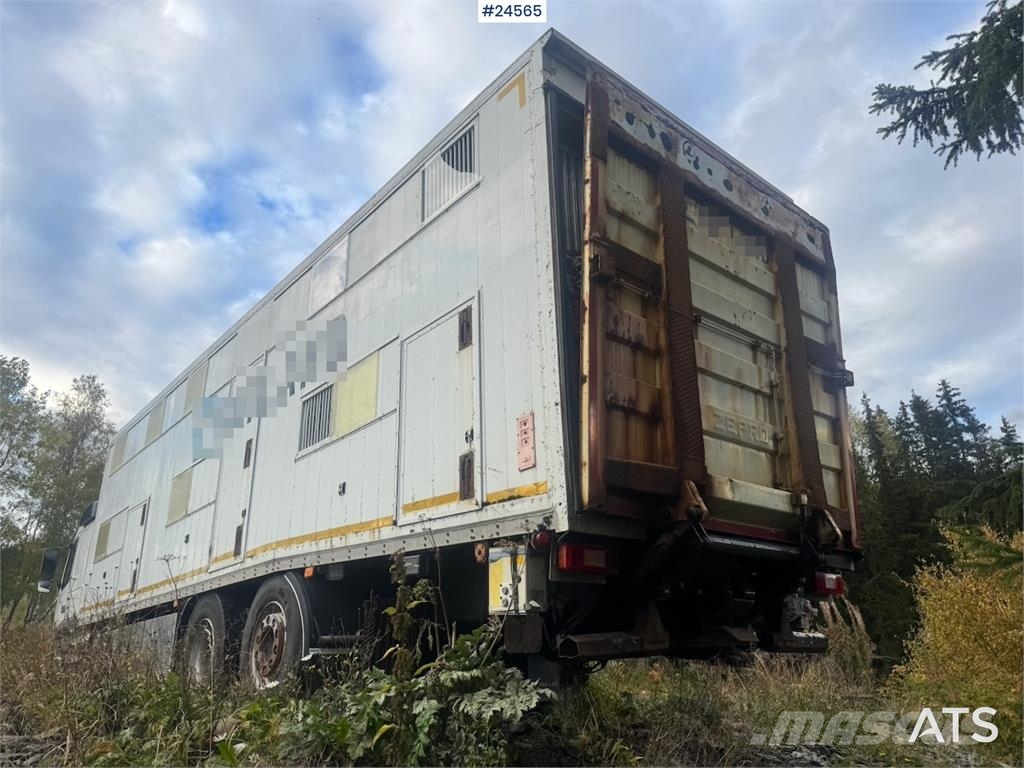 Volvo FM12 6x2 Livestock Truck Dyretransport