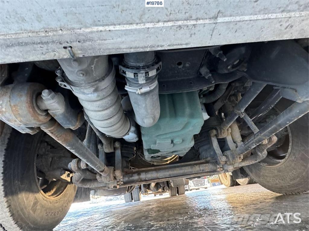 Volvo FM370 box truck w/ full side opening and lift. WAT Furgons