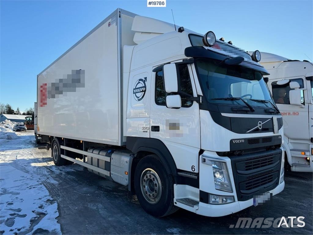 Volvo FM370 box truck w/ full side opening and lift. WAT Furgons
