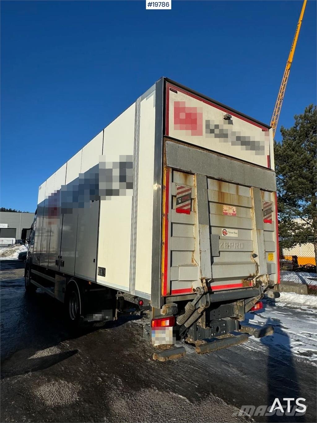 Volvo FM370 box truck w/ full side opening and lift. WAT Furgons