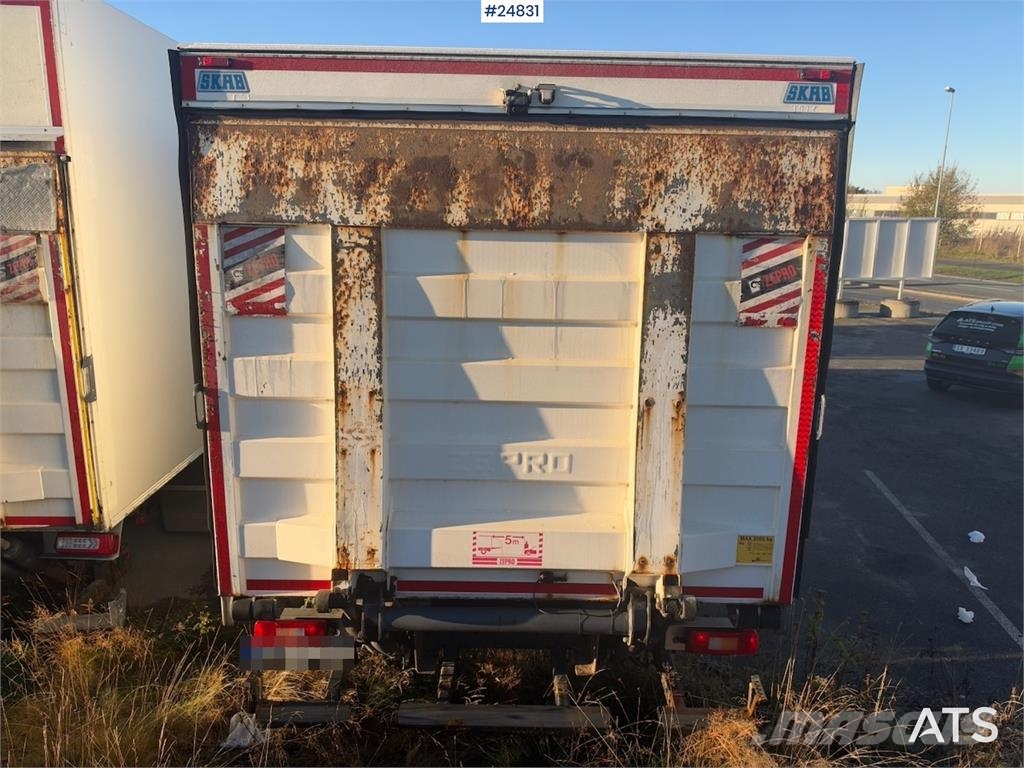Volvo FM420 6x2 Box truck with refrigerated/freezer unit Sanduk kamioni