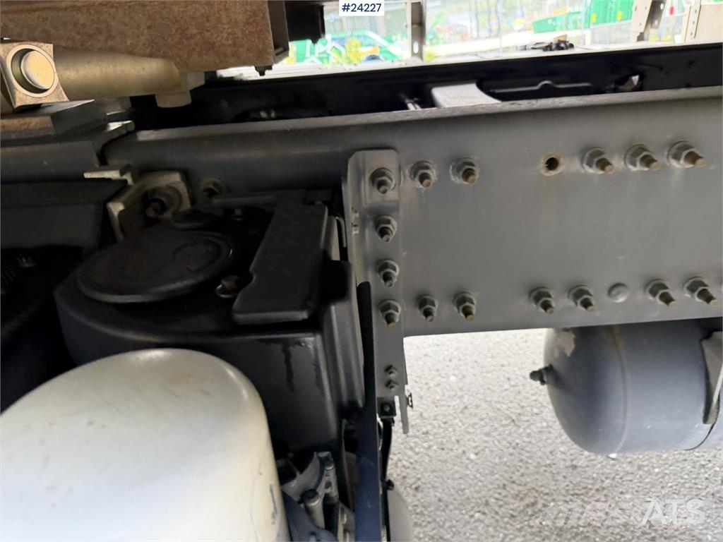 Volvo FM430 waste collection vehicle with 1 chamber شاحنات المخلفات