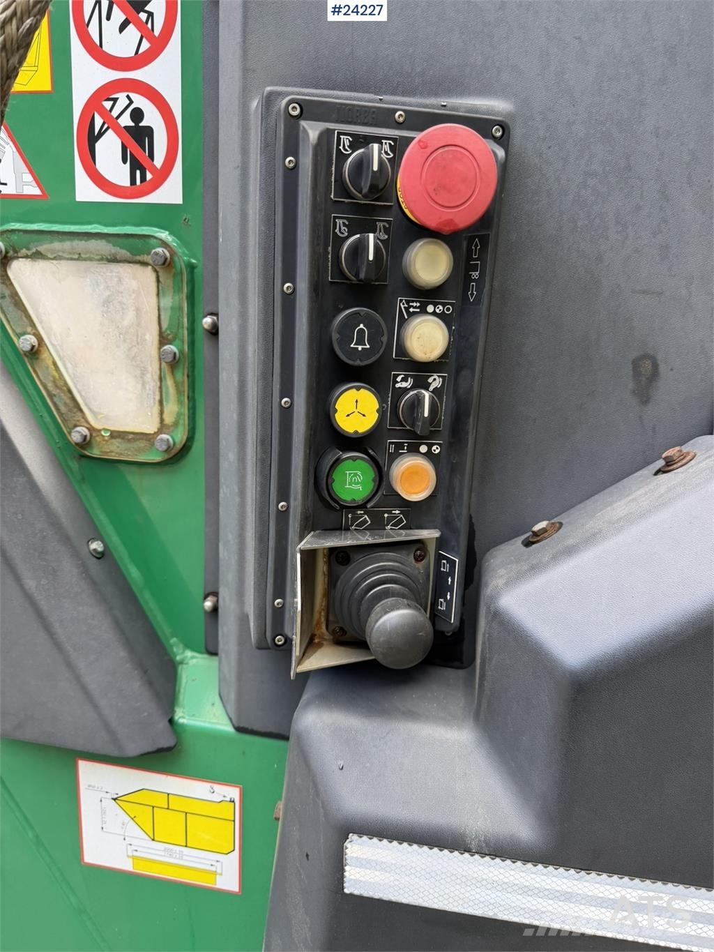 Volvo FM430 waste collection vehicle with 1 chamber شاحنات المخلفات