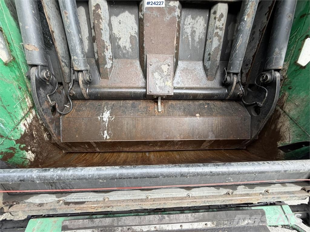 Volvo FM430 waste collection vehicle with 1 chamber شاحنات المخلفات