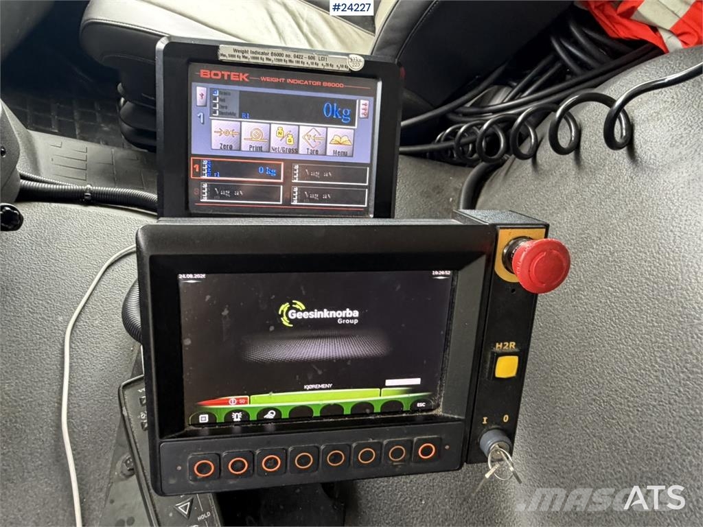 Volvo FM430 waste collection vehicle with 1 chamber شاحنات المخلفات