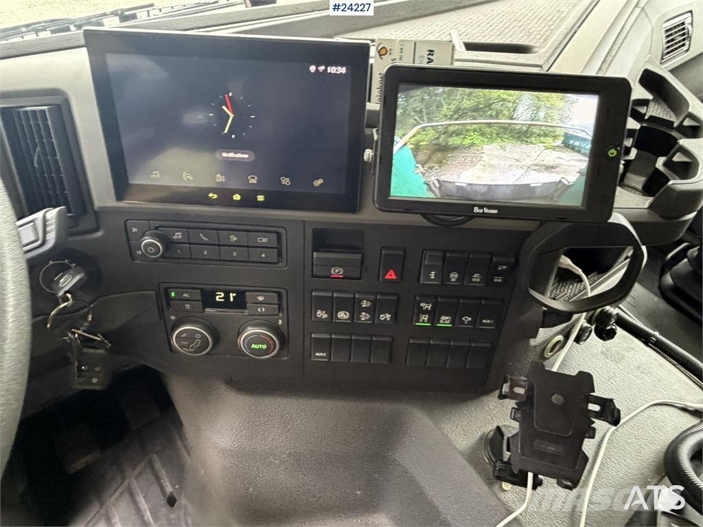 Volvo FM430 waste collection vehicle with 1 chamber شاحنات المخلفات