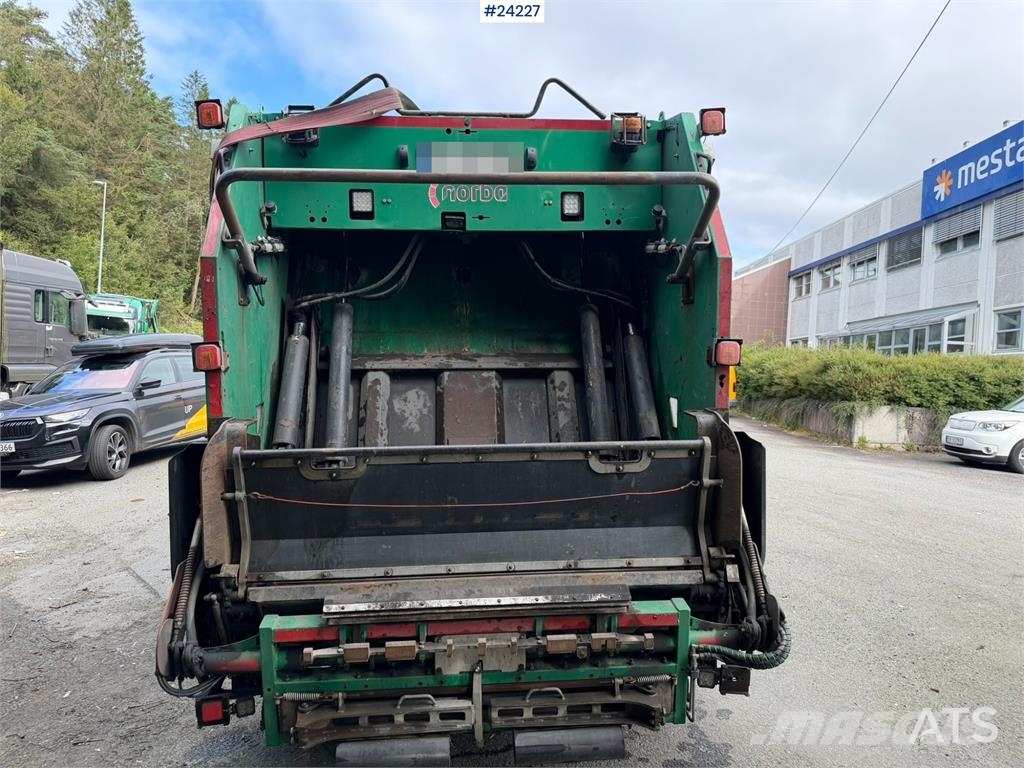 Volvo FM430 waste collection vehicle with 1 chamber شاحنات المخلفات