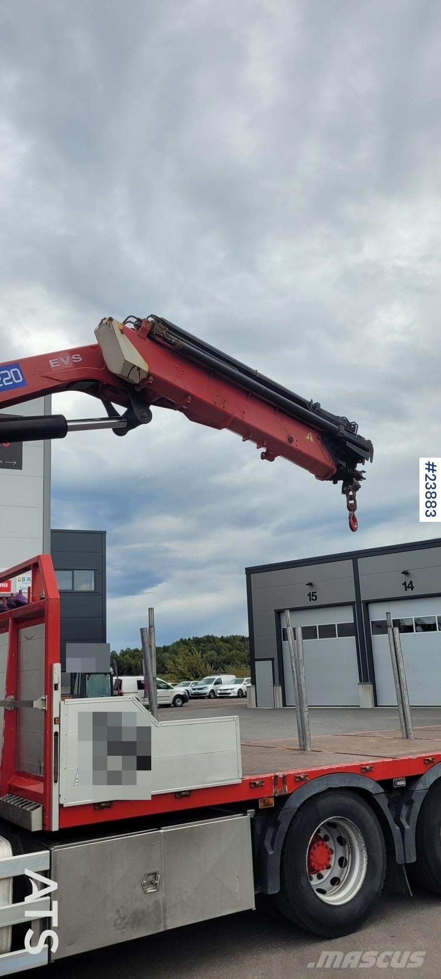 Volvo FM500 6x2 Crane Truck with 32 tm HMF Crane Vlakke laadvloer met kraan