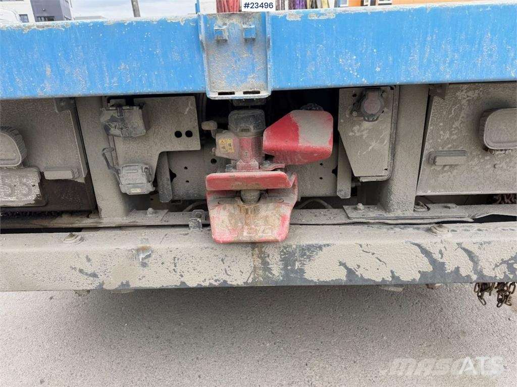 Volvo FM500 8x4 crane truck w/ 50t/m crane and jib. WATC Camiones grúa
