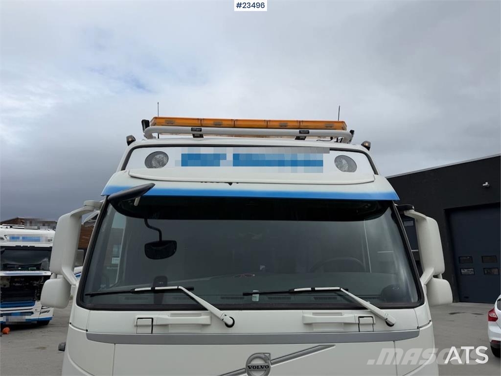 Volvo FM500 8x4 crane truck w/ 50t/m crane and jib. WATC Camiones grúa