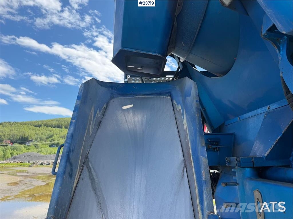 Volvo FMX 540 concrete mixer truck 8x4 w/ Putzmeister bo Concrete trucks