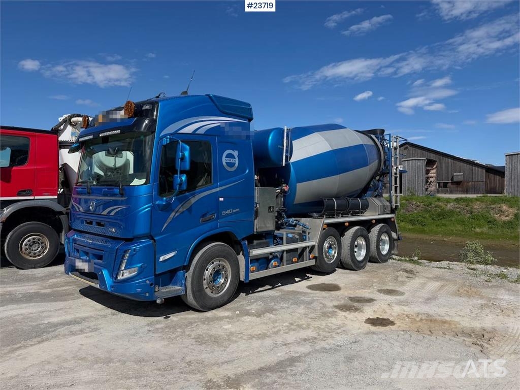 Volvo FMX 540 concrete mixer truck 8x4 w/ Putzmeister bo Concrete trucks