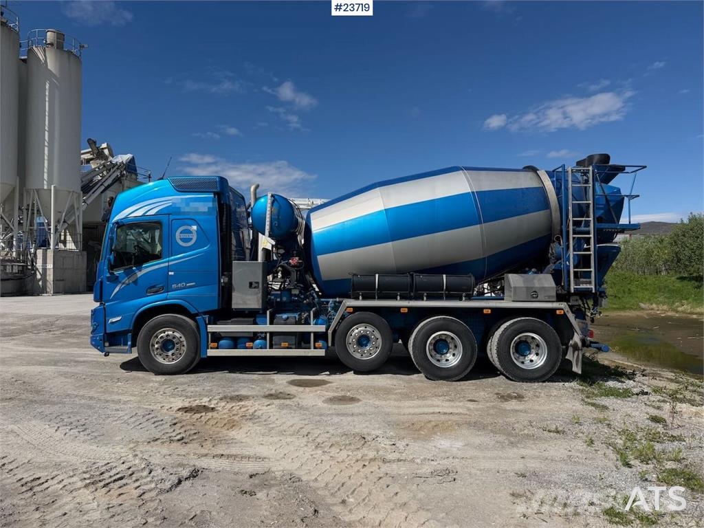 Volvo FMX 540 concrete mixer truck 8x4 w/ Putzmeister bo Concrete trucks