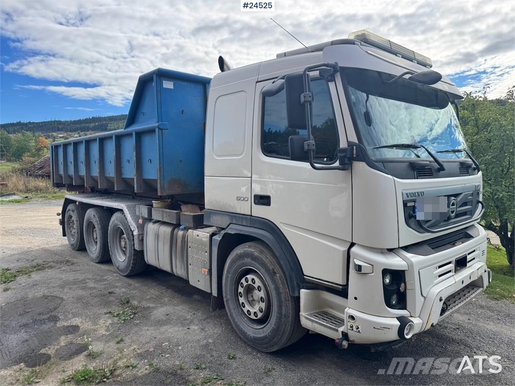 Volvo FMX500 Tridem Hooklift Truck – Without Container – Camiones elevadores de gancho