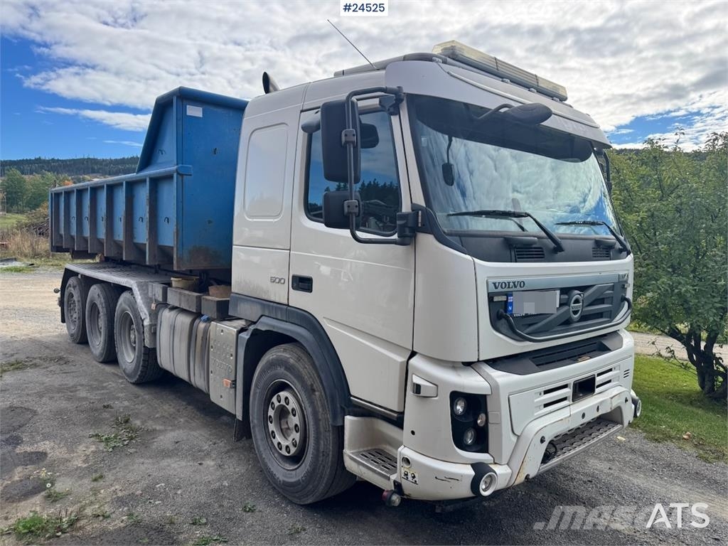 Volvo FMX500 Tridem Hooklift Truck – Without Container – Camiones elevadores de gancho