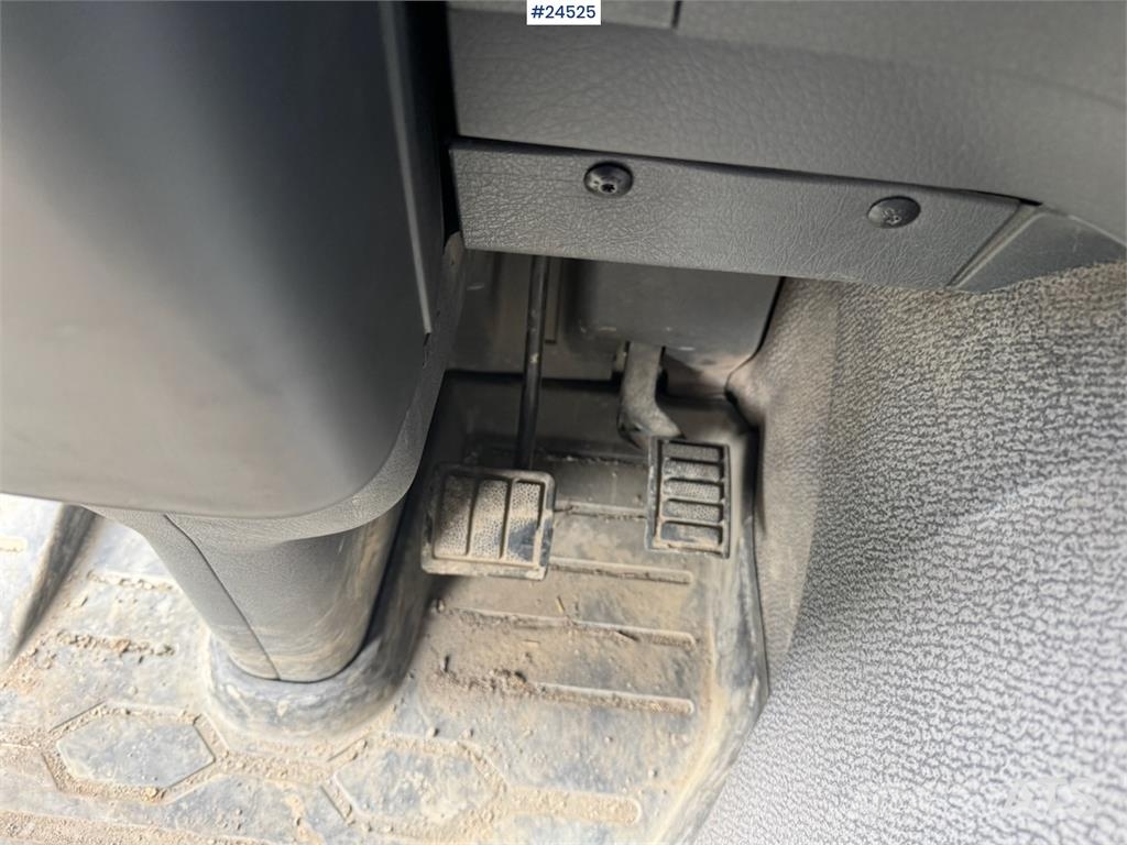 Volvo FMX500 Tridem Hooklift Truck – Without Container – Camiones elevadores de gancho