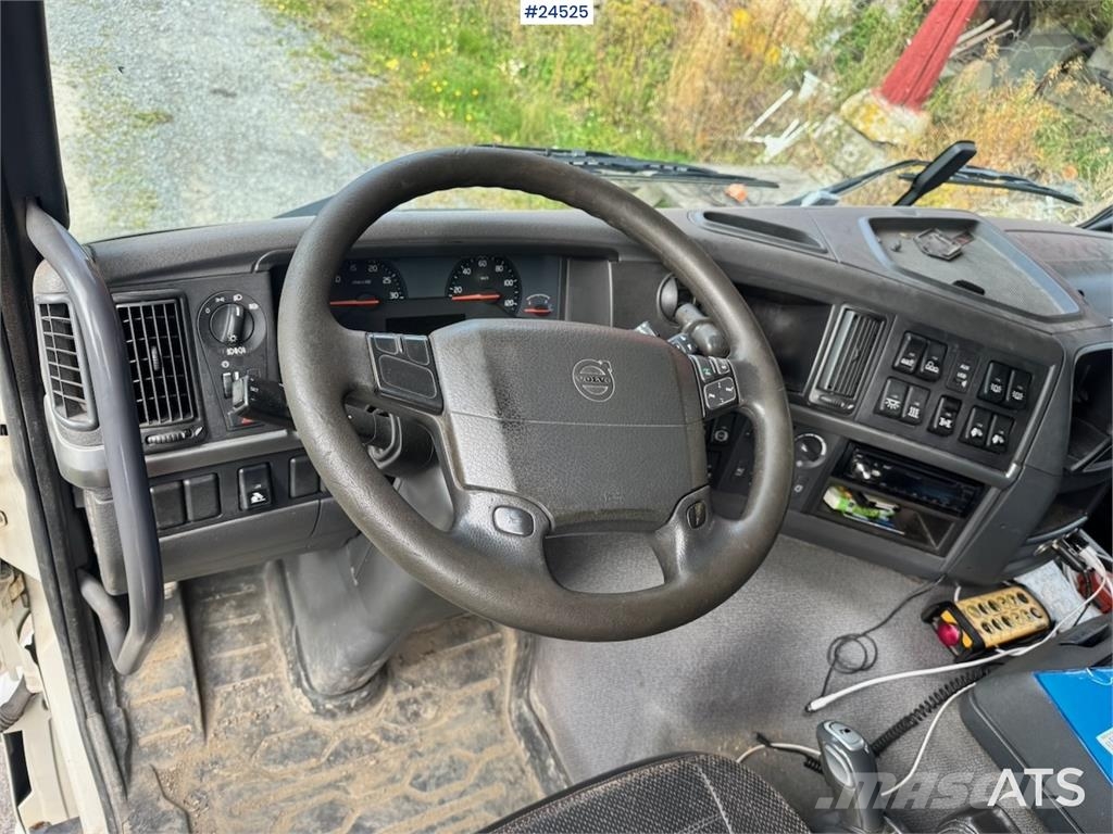 Volvo FMX500 Tridem Hooklift Truck – Without Container – Camiones elevadores de gancho