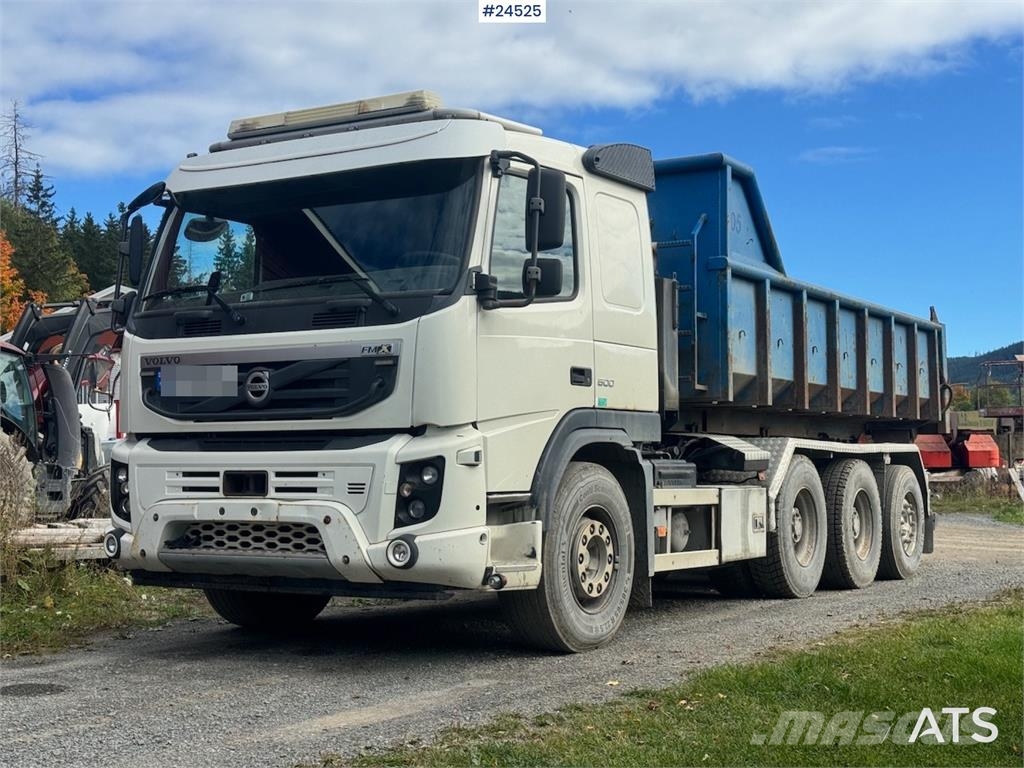 Volvo FMX500 Tridem Hooklift Truck – Without Container – Camiones elevadores de gancho