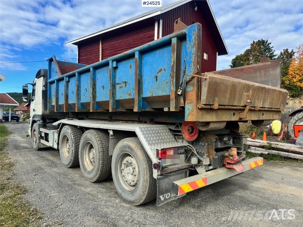 Volvo FMX500 Tridem Hooklift Truck – Without Container – Camiones elevadores de gancho