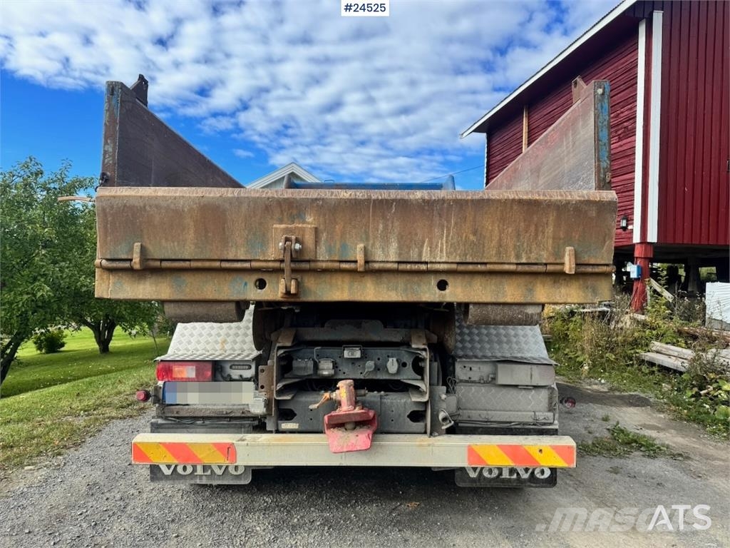 Volvo FMX500 Tridem Hooklift Truck – Without Container – Camiones elevadores de gancho