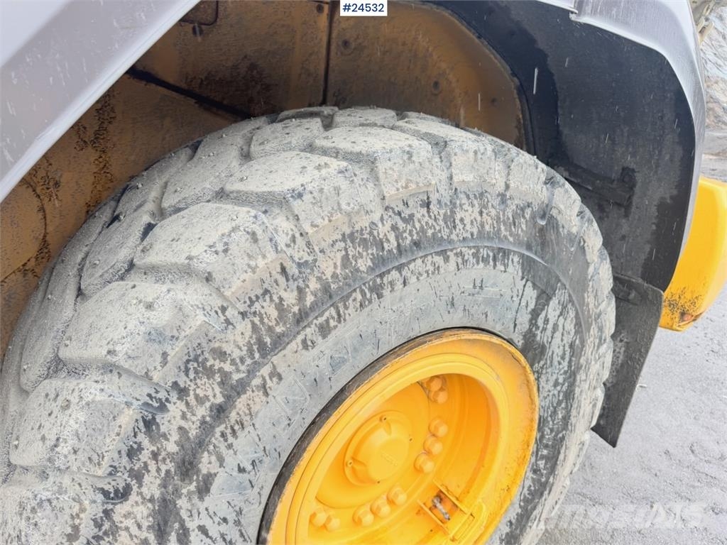 Volvo L110H Wheel Loader with Bucket – 3,100 Hours WATCH لوادر بعجل