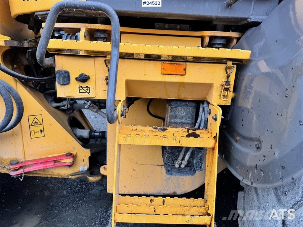 Volvo L110H Wheel Loader with Bucket – 3,100 Hours WATCH لوادر بعجل