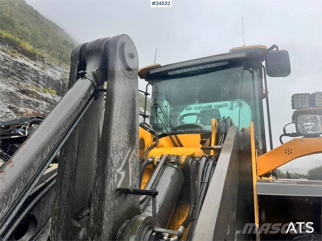 Volvo L110H Wheel Loader with Bucket – 3,100 Hours WATCH لوادر بعجل