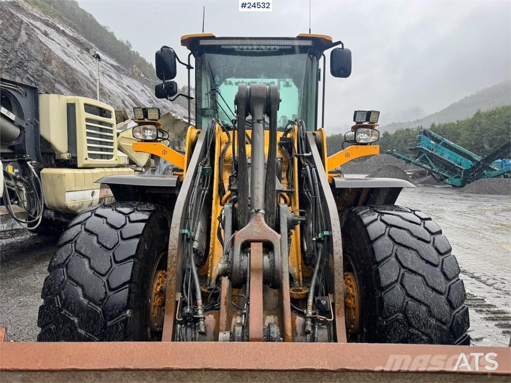 Volvo L110H Wheel Loader with Bucket – 3,100 Hours WATCH لوادر بعجل