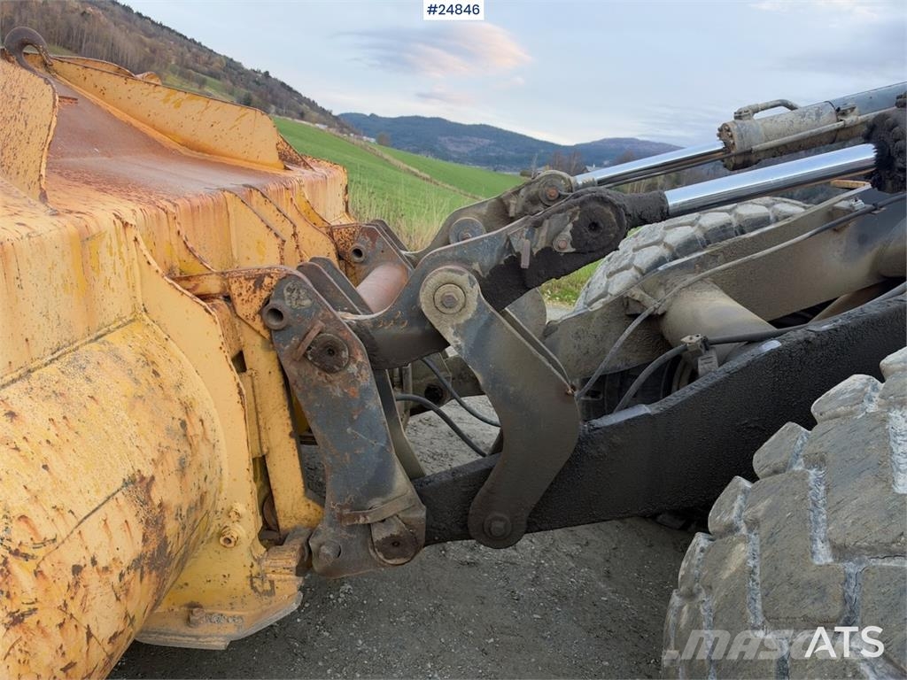 Volvo L120B Wheel loader with bucket Wheel loaders