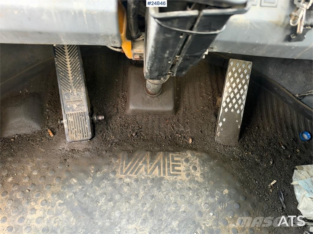 Volvo L120B Wheel loader with bucket Wheel loaders