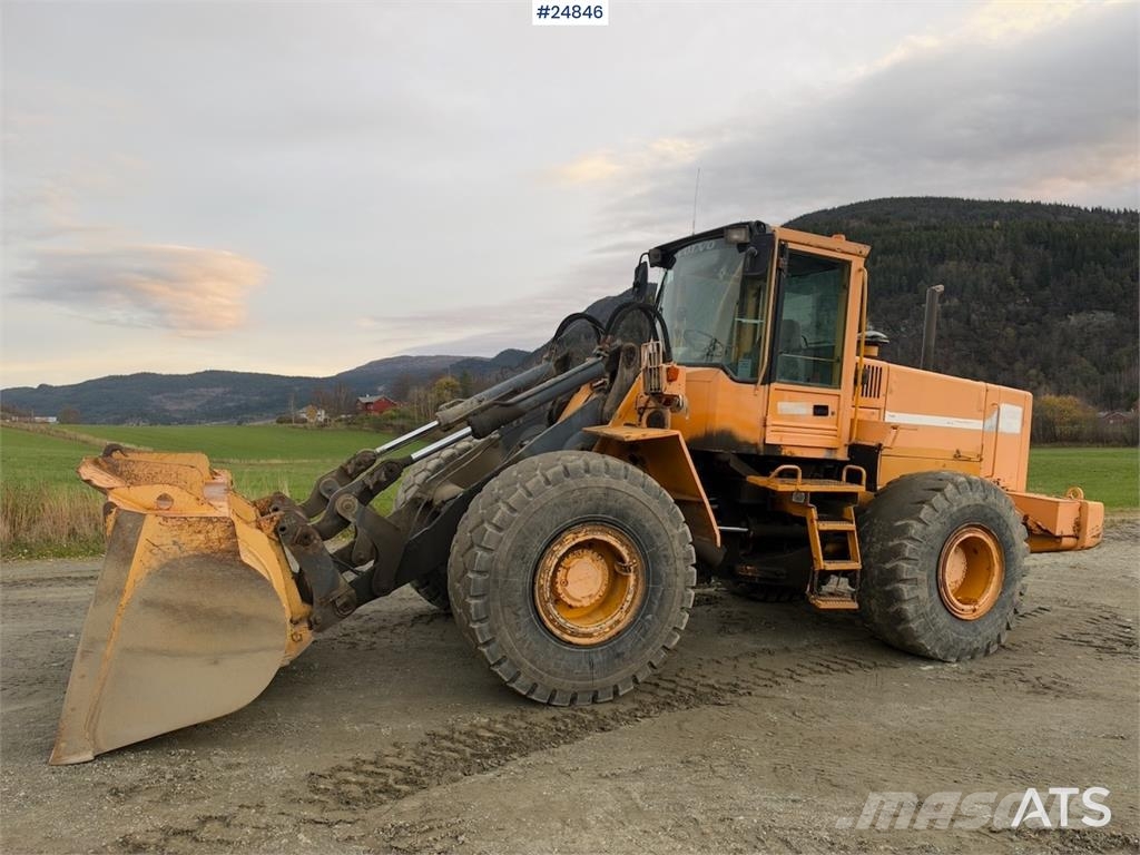 Volvo L120B Wheel loader with bucket Wheel loaders