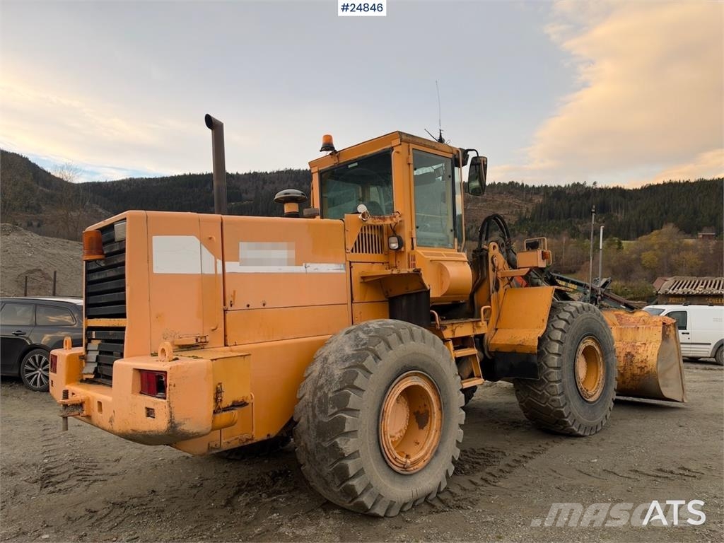 Volvo L120B Wheel loader with bucket Wheel loaders