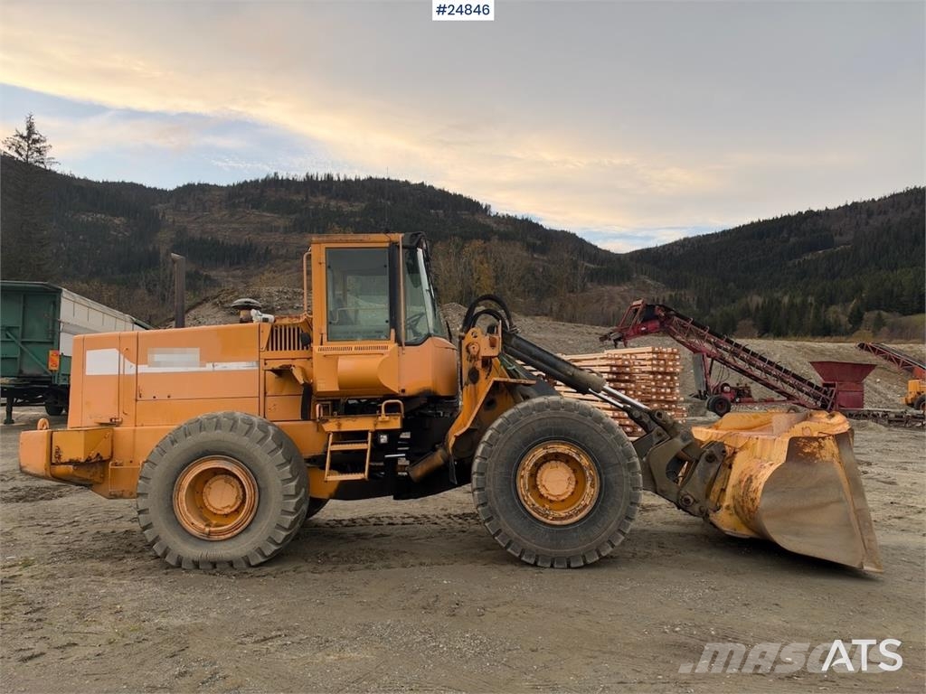 Volvo L120B Wheel loader with bucket Wheel loaders