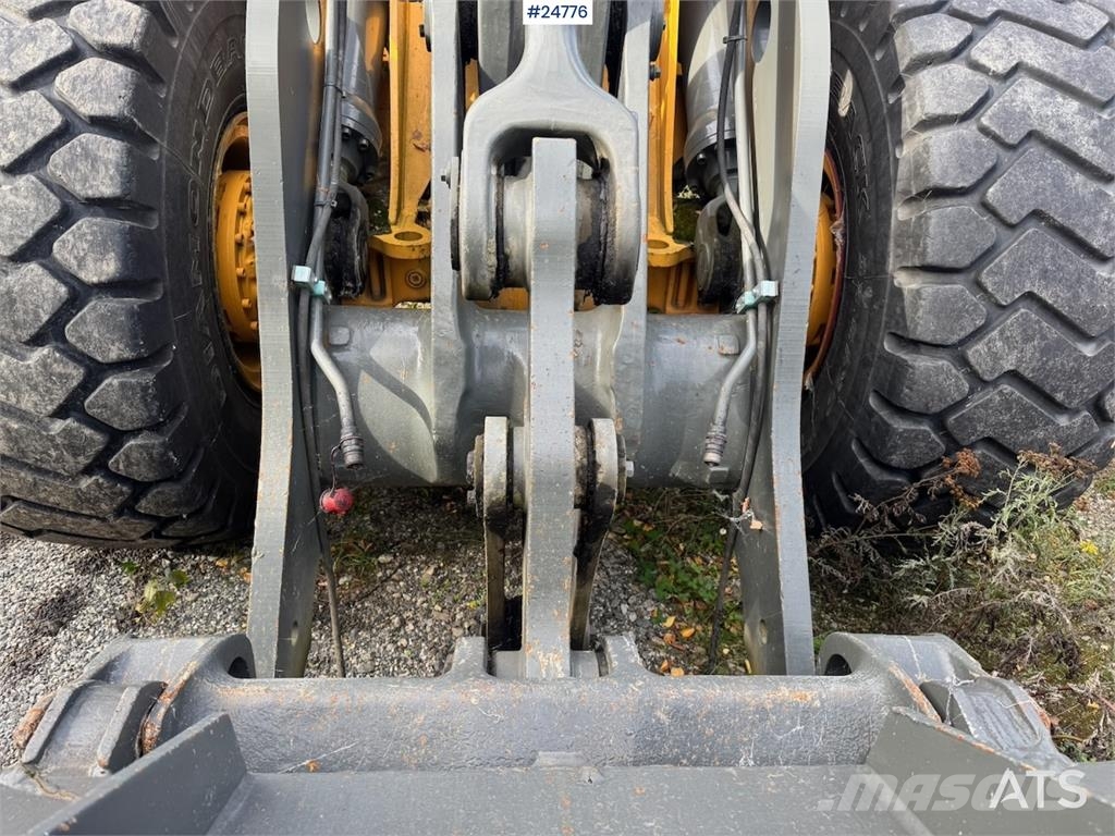 Volvo L120D Wheel Loader with Bucket Iekrāvēji uz riteņiem