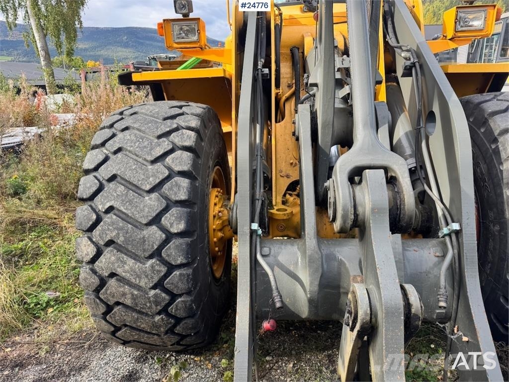 Volvo L120D Wheel Loader with Bucket Iekrāvēji uz riteņiem