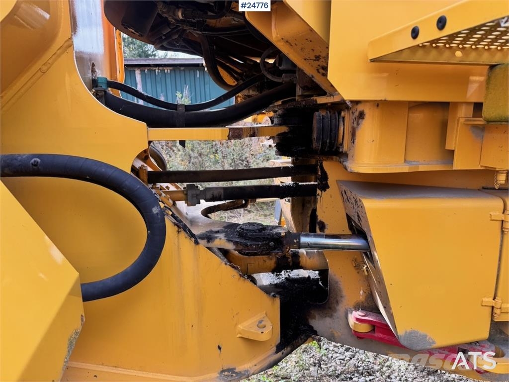 Volvo L120D Wheel Loader with Bucket Iekrāvēji uz riteņiem