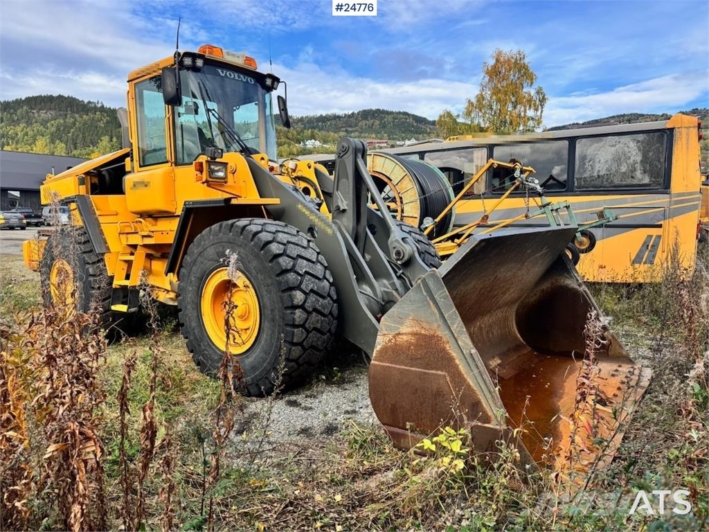 Volvo L120D Wheel Loader with Bucket Iekrāvēji uz riteņiem
