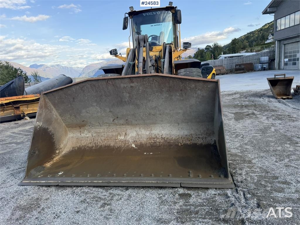 Volvo L120E Wheel Loader w/Bucket Hjullastere