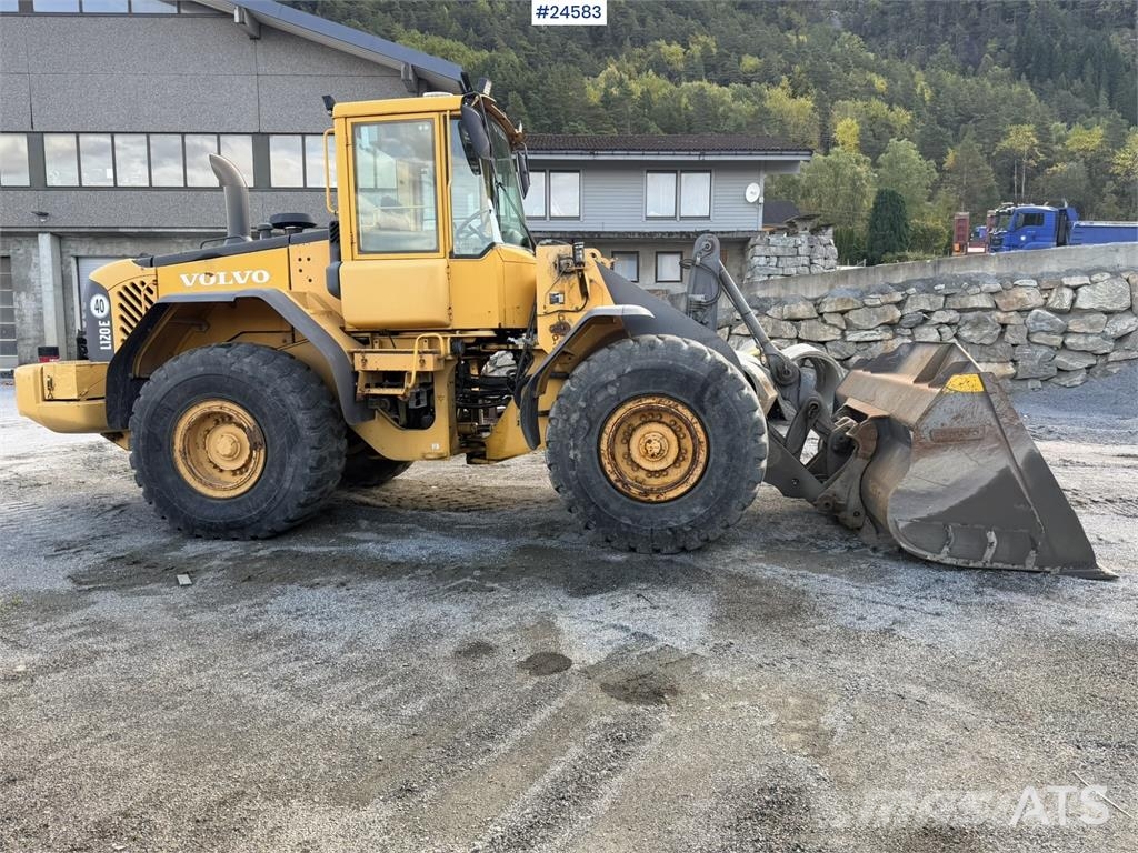 Volvo L120E Wheel Loader w/Bucket Hjullastere