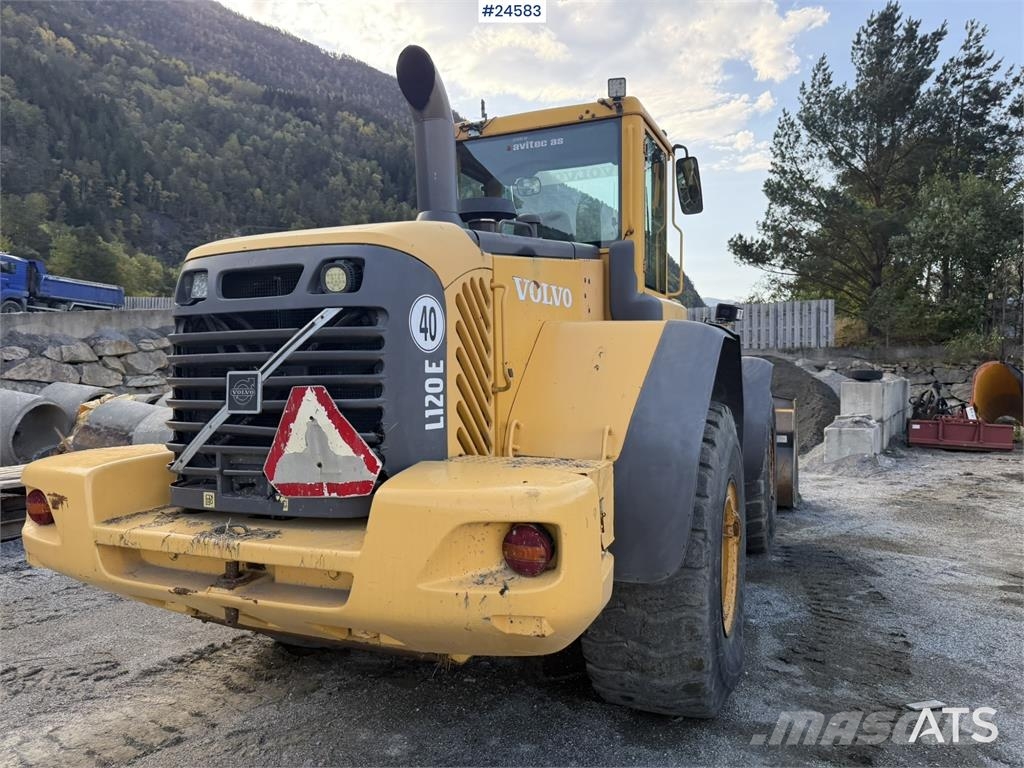 Volvo L120E Wheel Loader w/Bucket Hjullastere