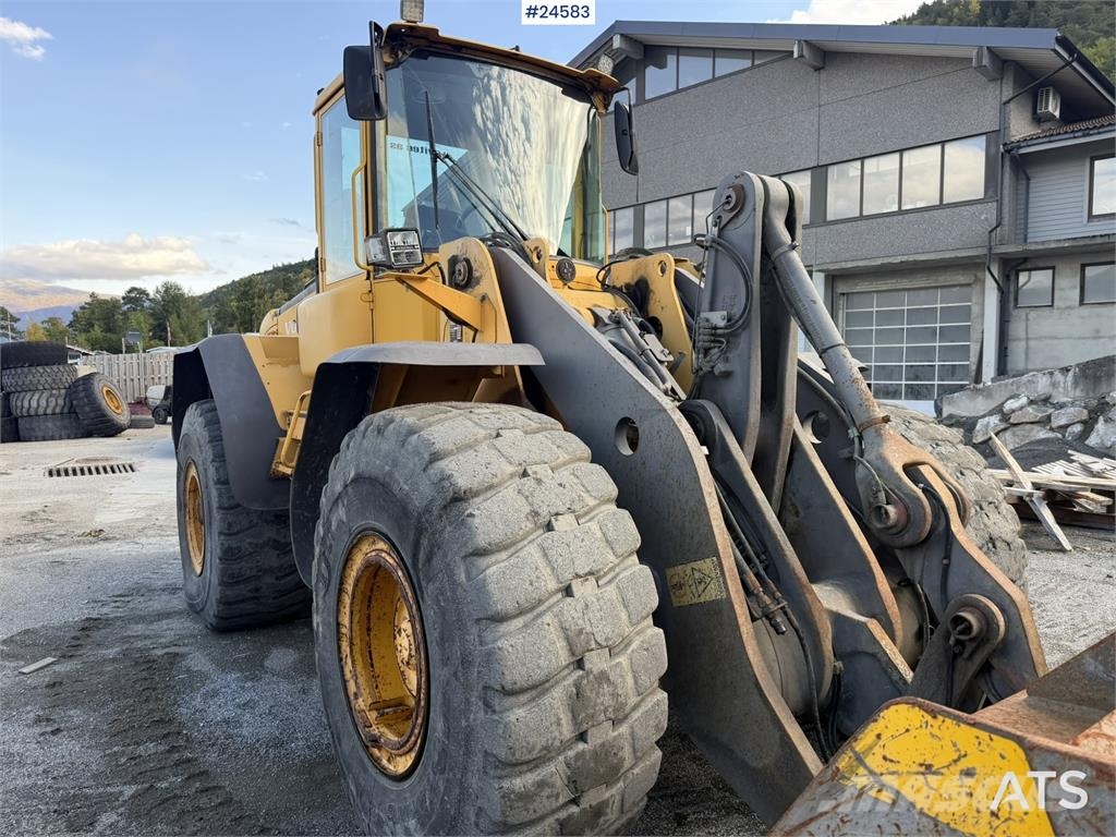 Volvo L120E Wheel Loader w/Bucket Hjullastere