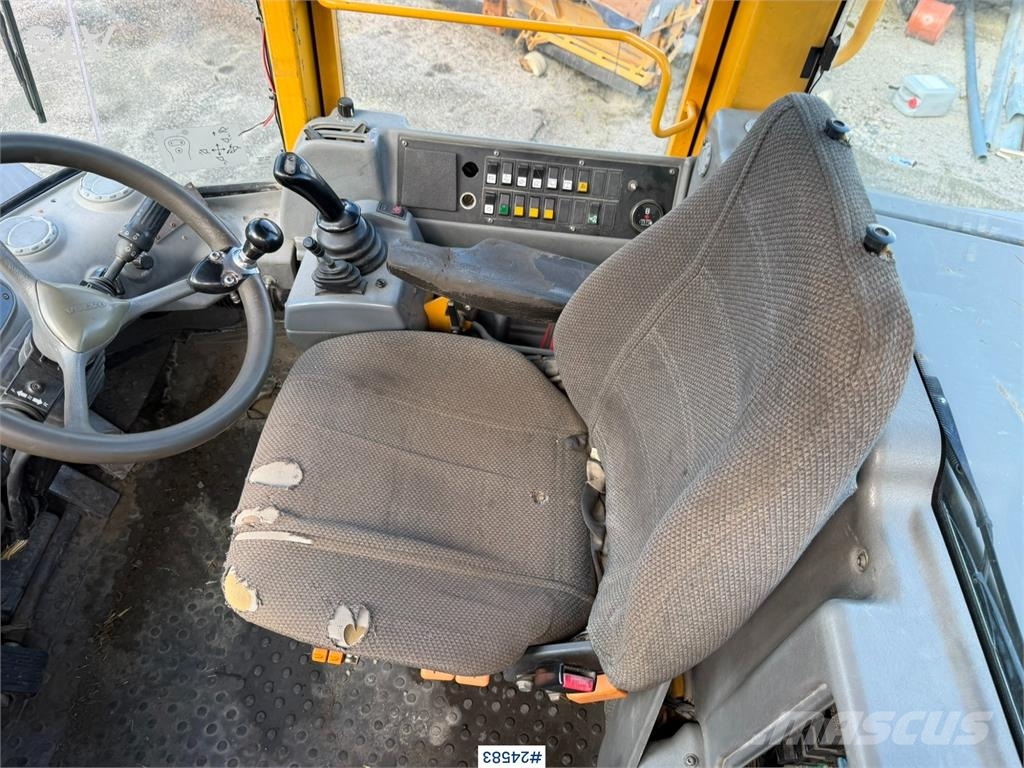 Volvo L120E Wheel Loader w/Bucket Hjullastere