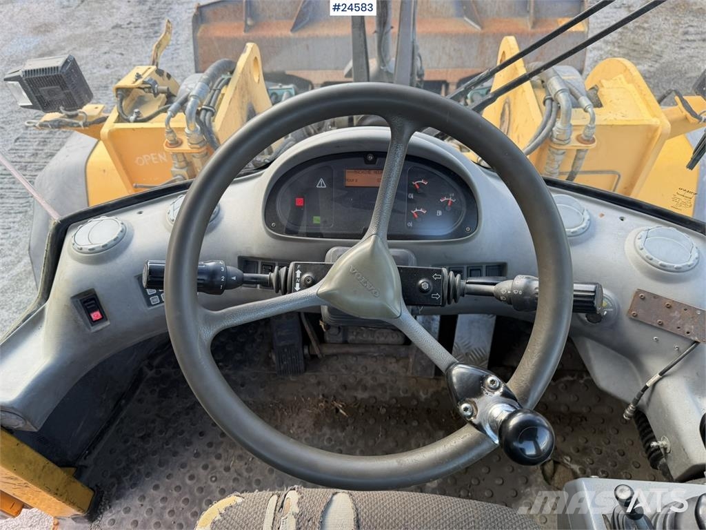 Volvo L120E Wheel Loader w/Bucket Hjullastere