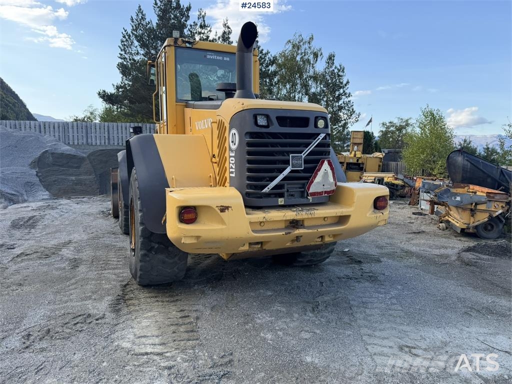 Volvo L120E Wheel Loader w/Bucket Hjullastere