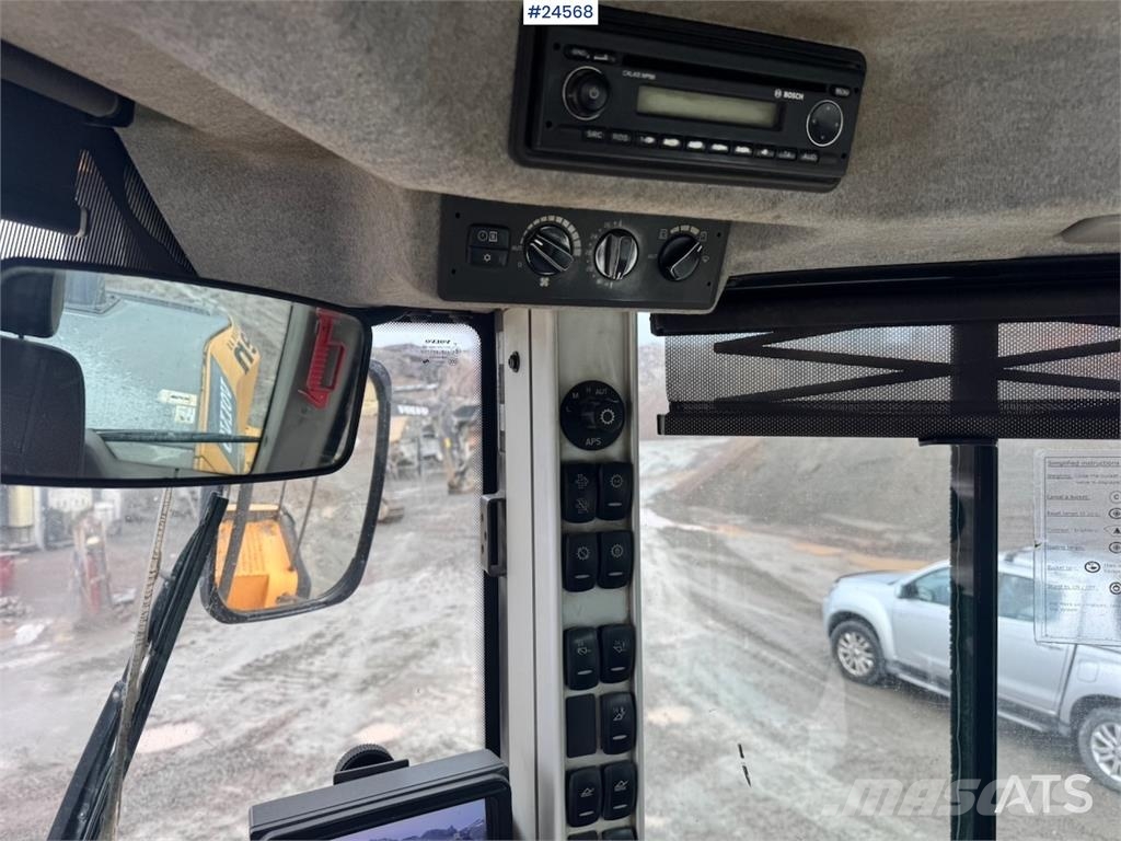Volvo L220G Wheel Loader with Bucket WATCH VIDEO Hjullastere