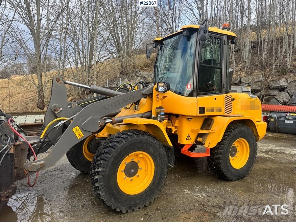 Volvo L30G Wheel Loader w/Bucket – 1410 hours! WATCH VID Φορτωτές με λάστιχα (Τροχοφόροι)