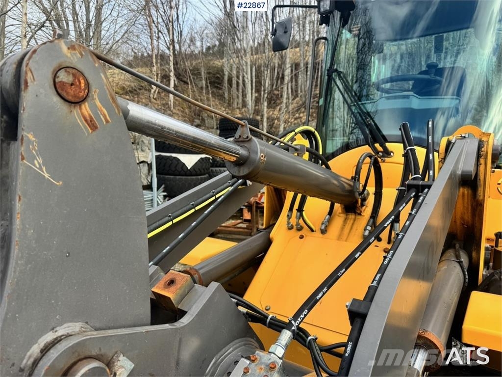 Volvo L30G Wheel Loader w/Bucket – 1410 hours! WATCH VID Φορτωτές με λάστιχα (Τροχοφόροι)