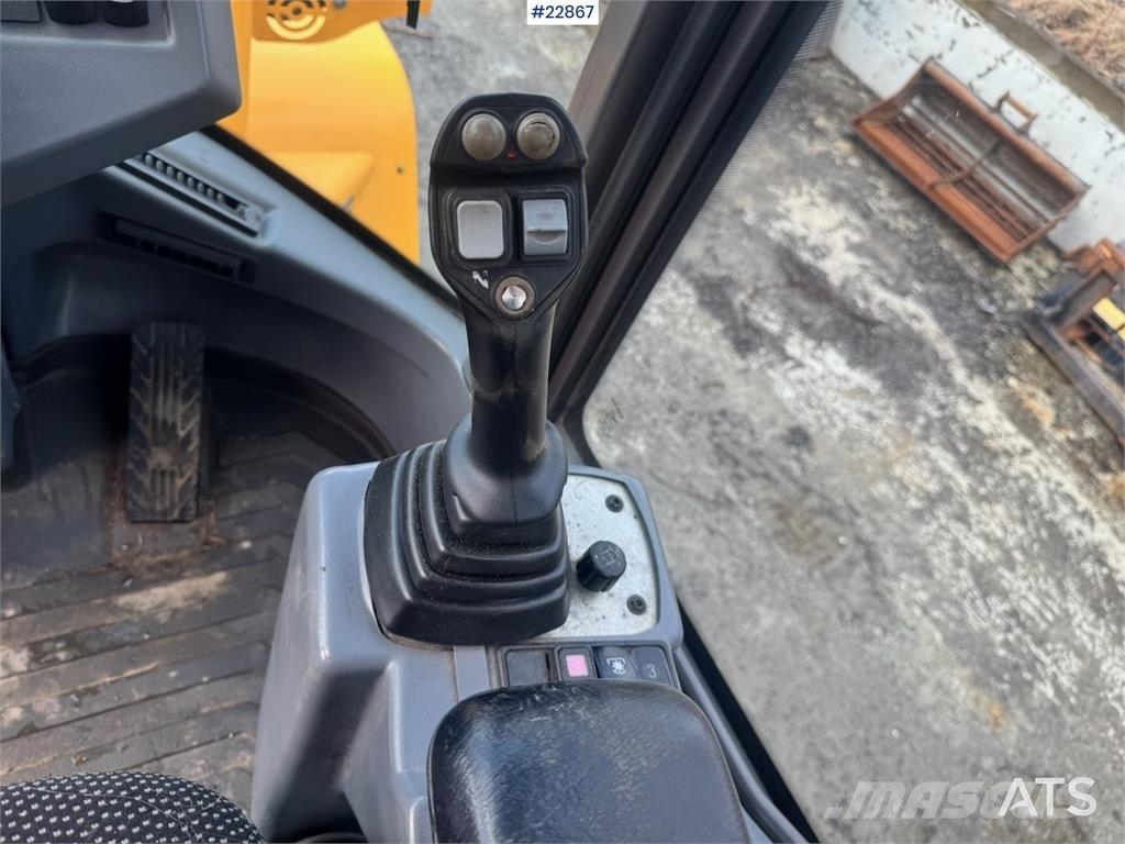 Volvo L30G Wheel Loader w/Bucket – 1410 hours! WATCH VID Φορτωτές με λάστιχα (Τροχοφόροι)