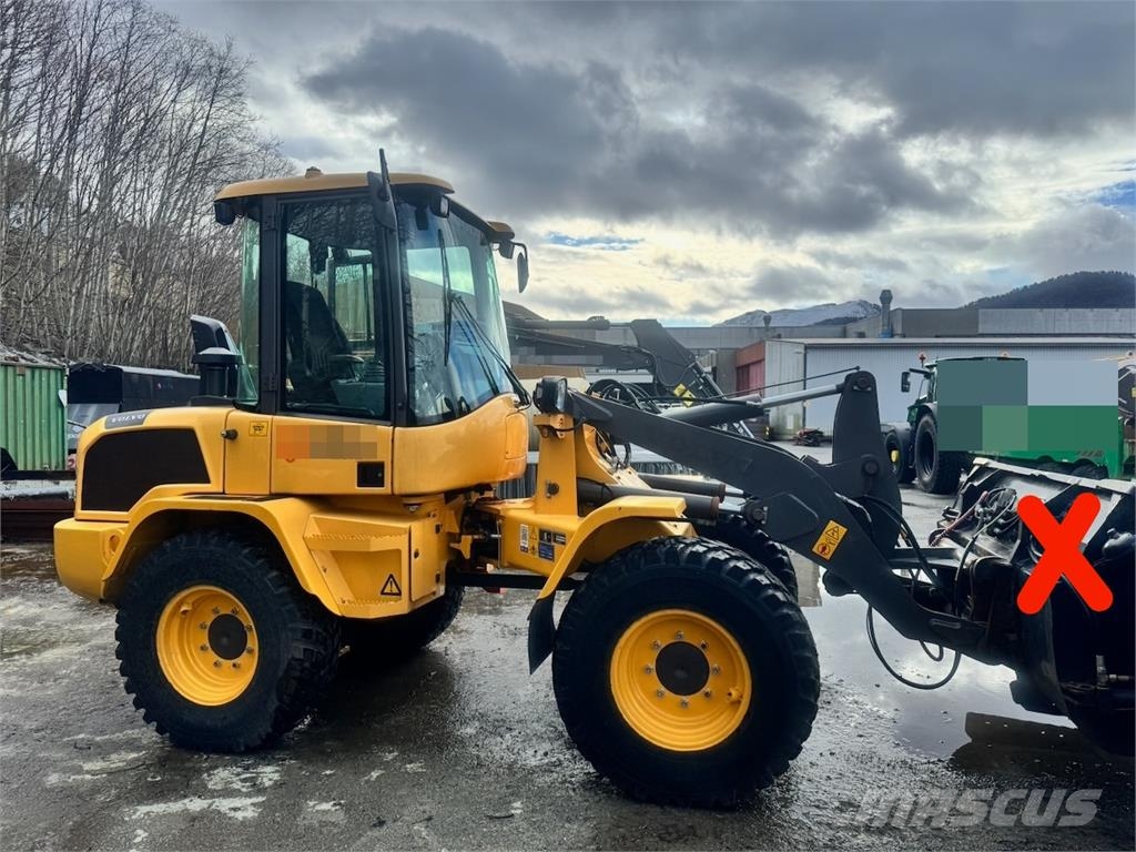 Volvo L30G Wheel Loader w/Bucket – 1410 hours! WATCH VID Φορτωτές με λάστιχα (Τροχοφόροι)
